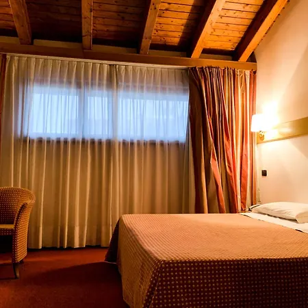 Отель Eurohotel Palace
