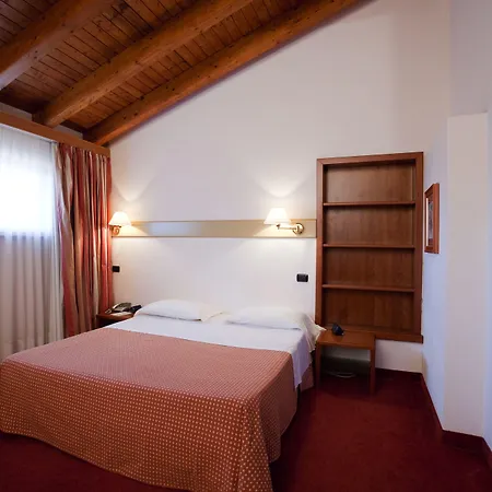 Eurohotel Palace Hotel 4*