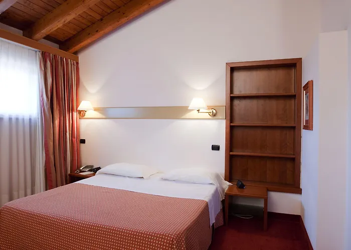 Eurohotel Palace Szálloda 4*